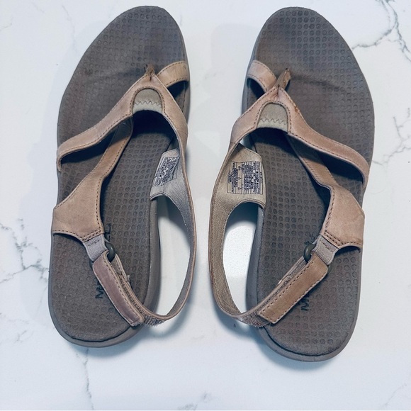 Women’s Merrell Sandals - Picture 2 of 4